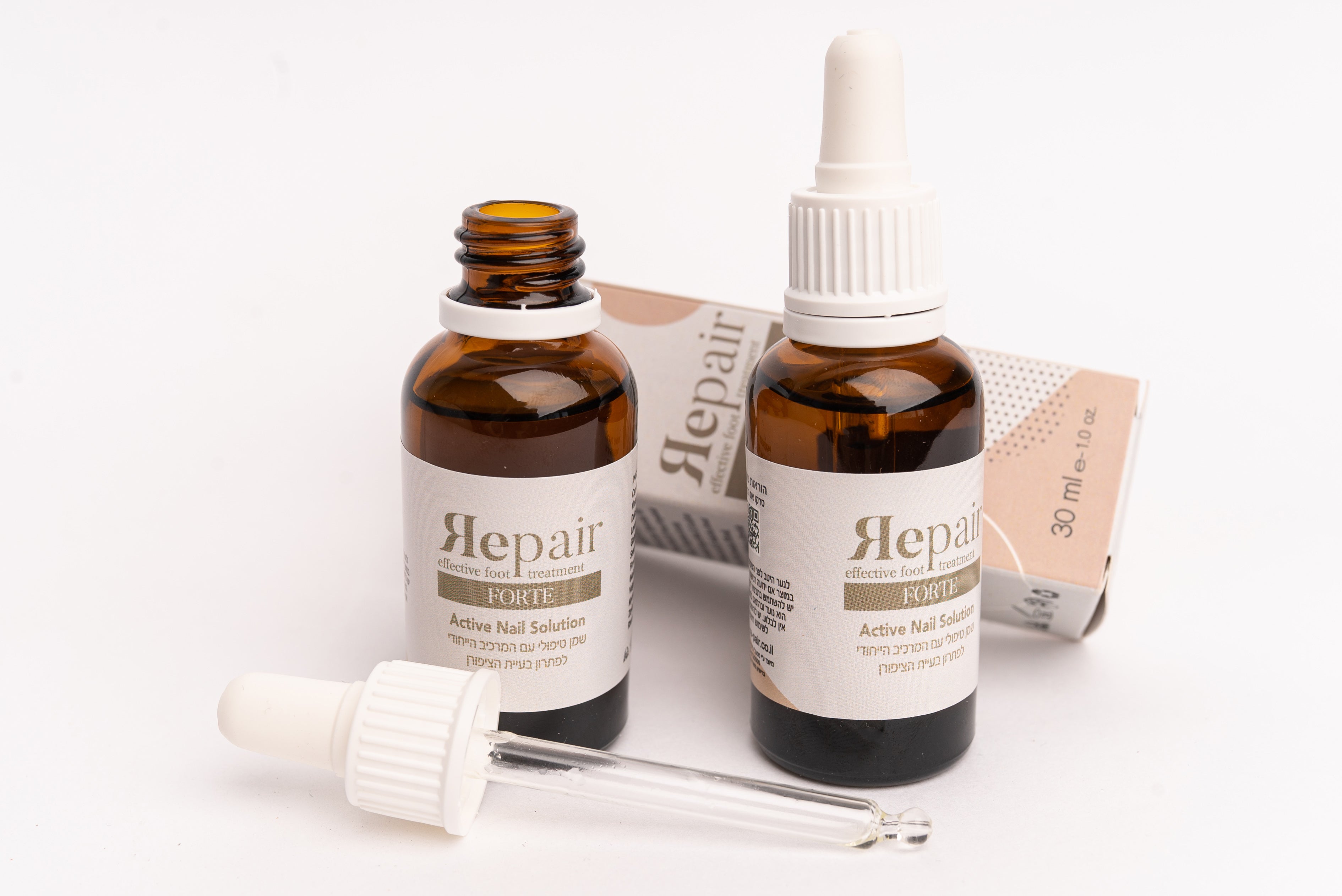 מארז 2 בקבוקונים ואחד פתוח לדוגמא